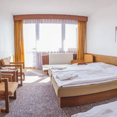 Sorea Hutnik Ii. 2*